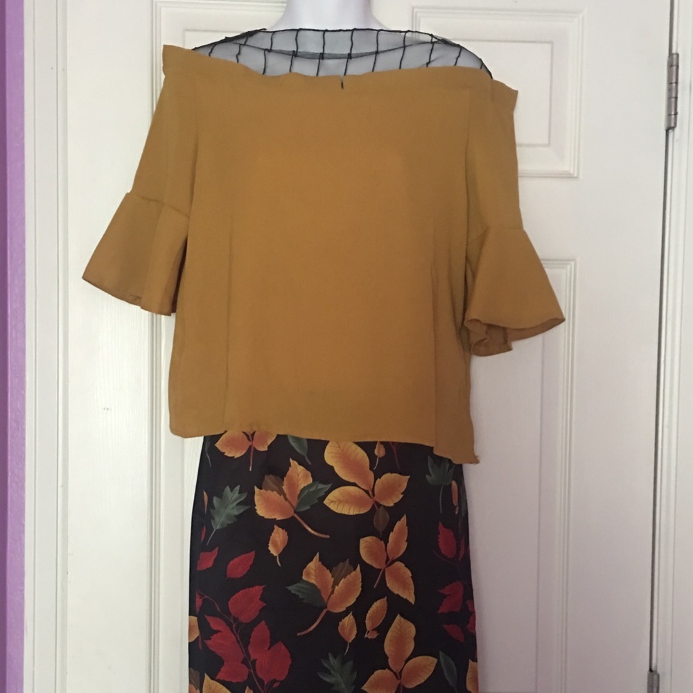 Blouse and skirt outfit size Large